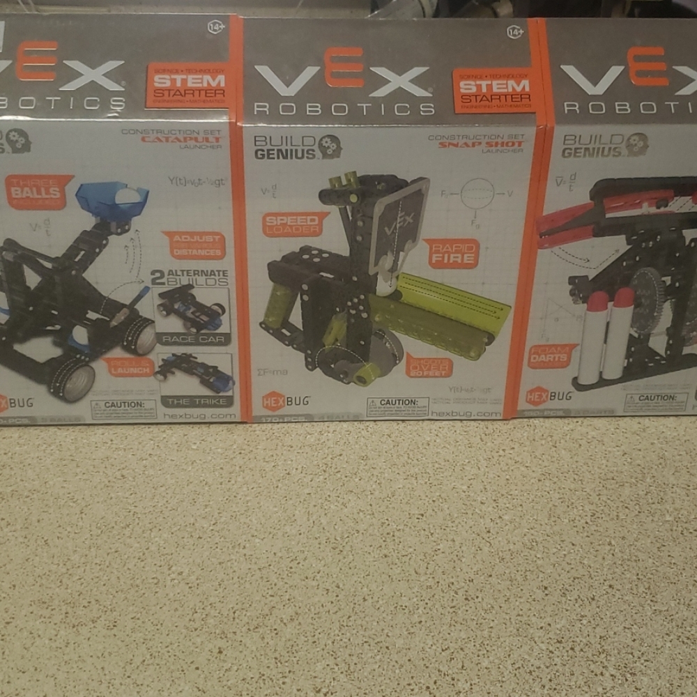 Hex Bug Robotics starter kit. - Picture 2 of 5